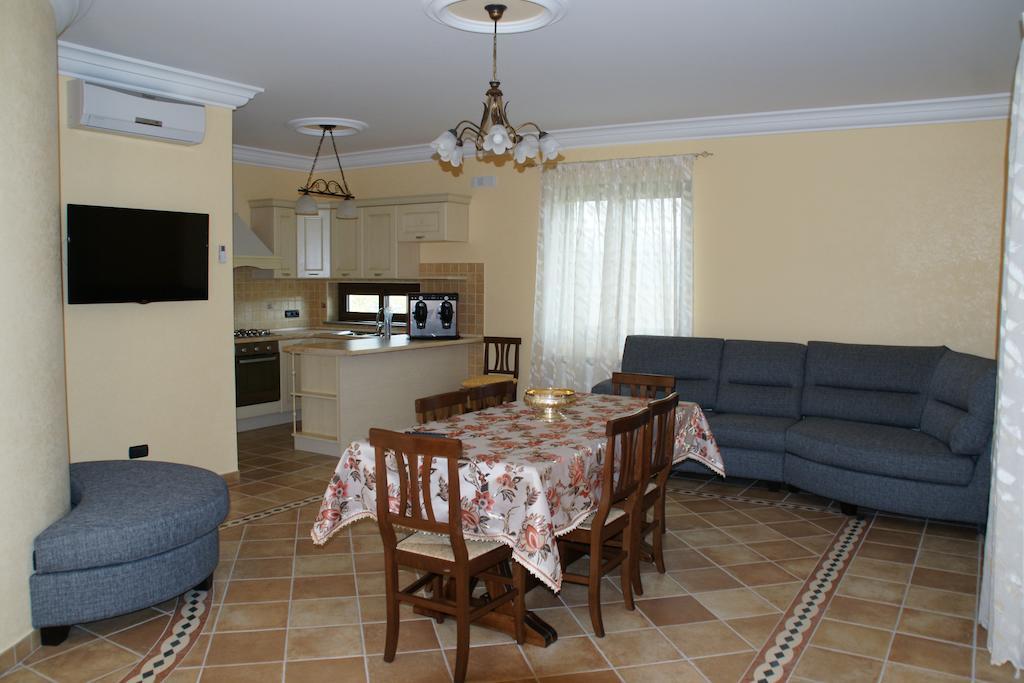 B&B Villa Mery Mileto Buitenkant foto